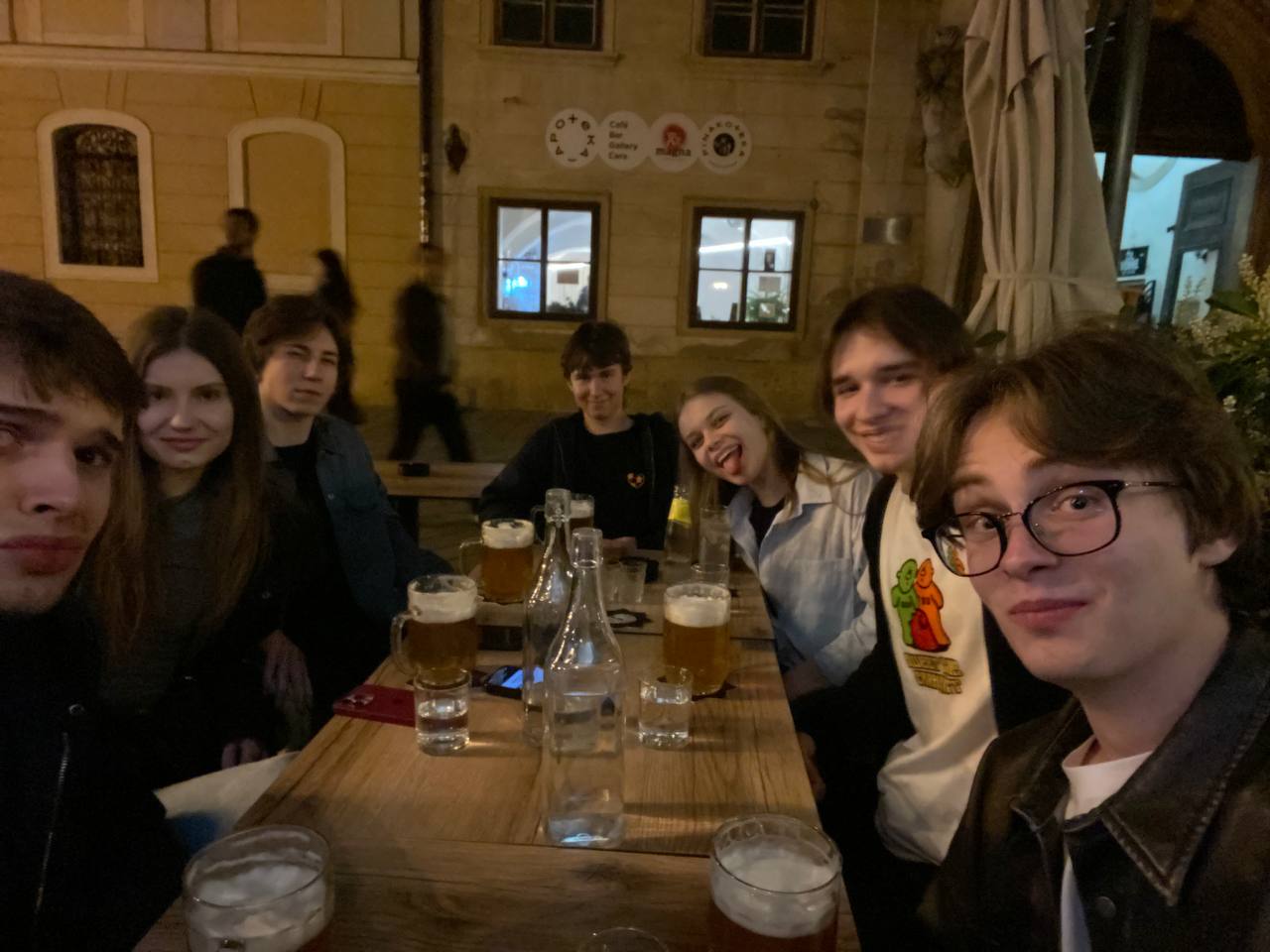 Skupina ľudí